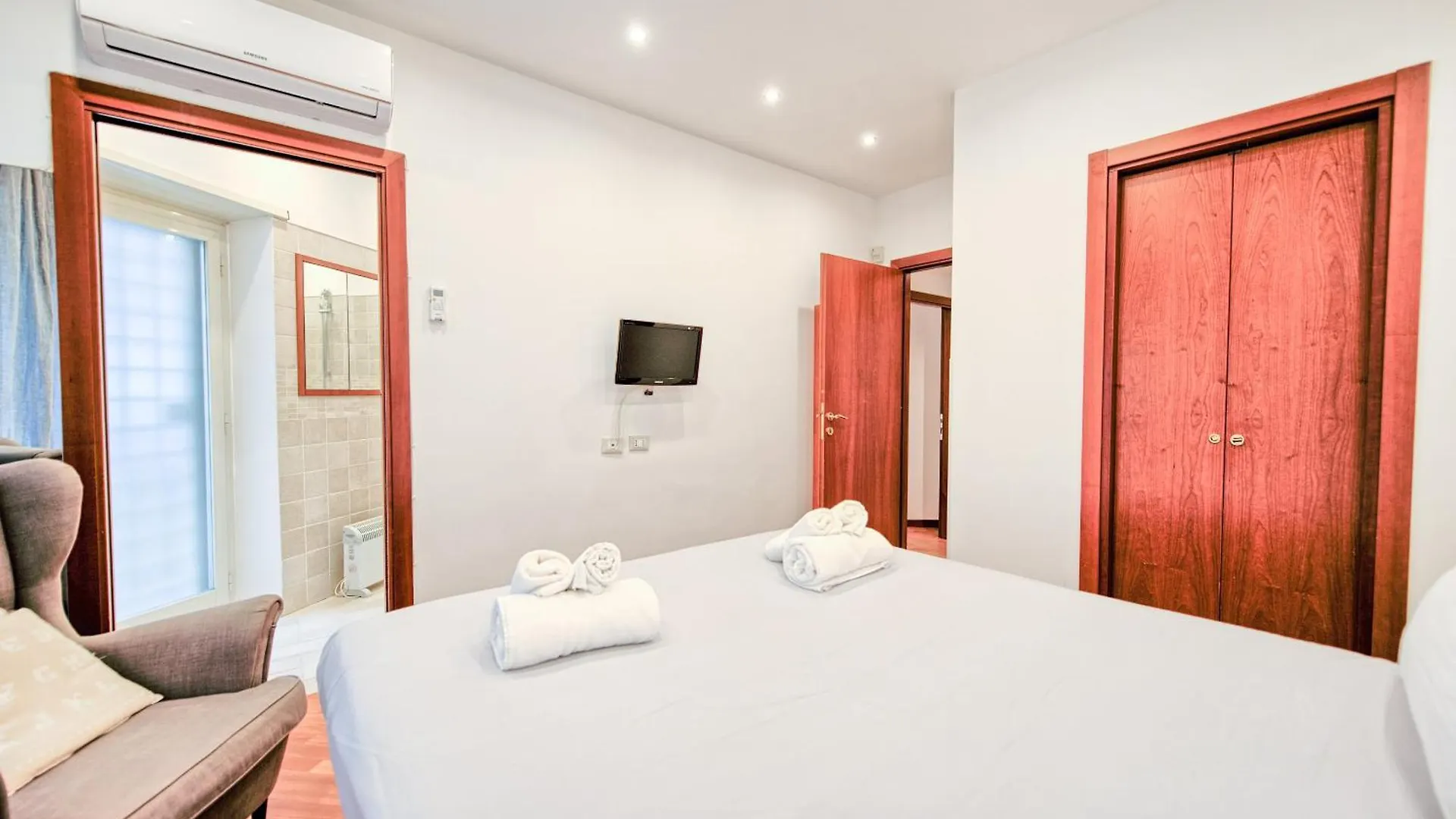 Apartment La Corte Di Cesare - Appartamento Via Garbasso Rome Italy